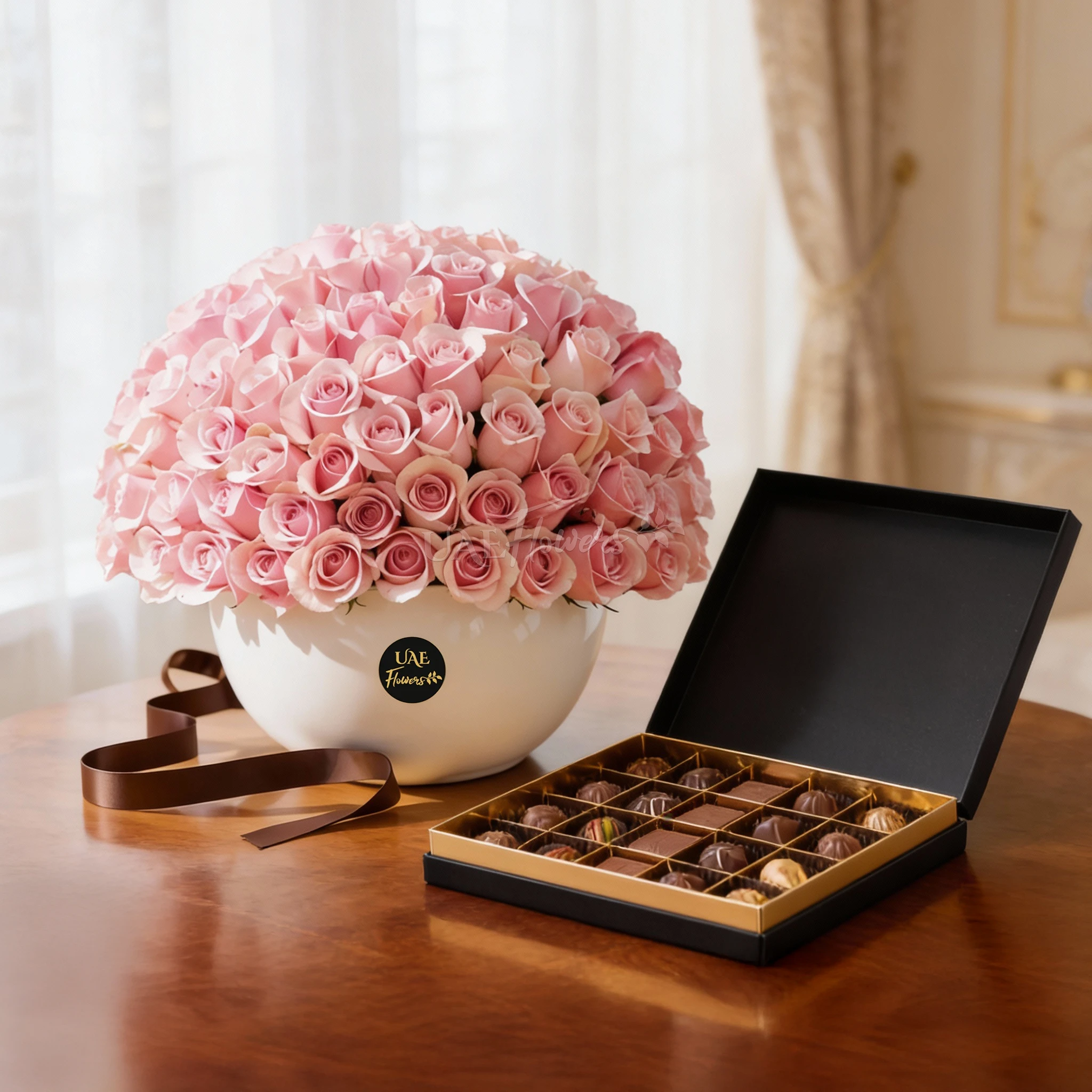 100 Pink Roses & 25pcs Pistache Signature Chocolate Box