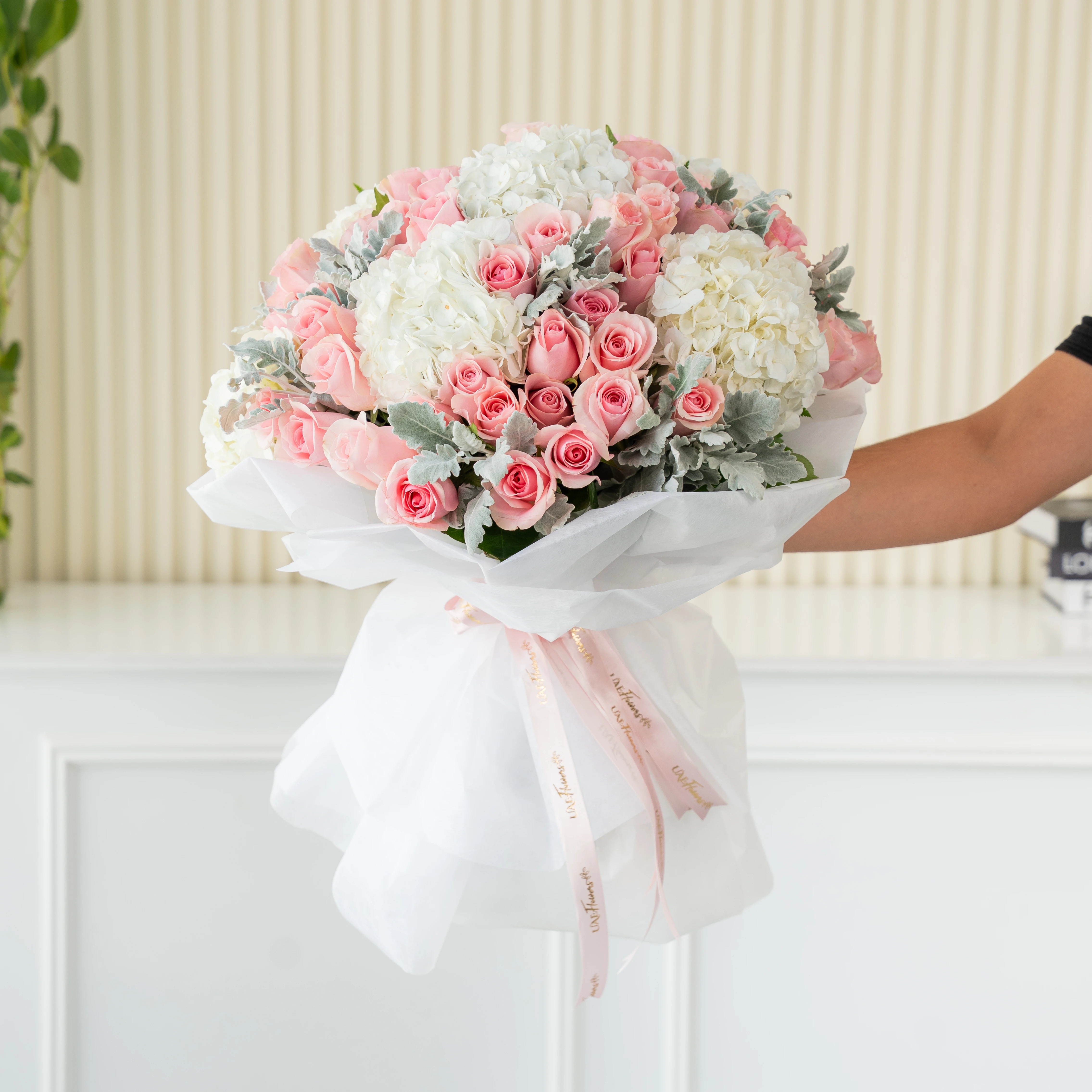 Luxury pink roses and white hydrangeas bouquet UAE