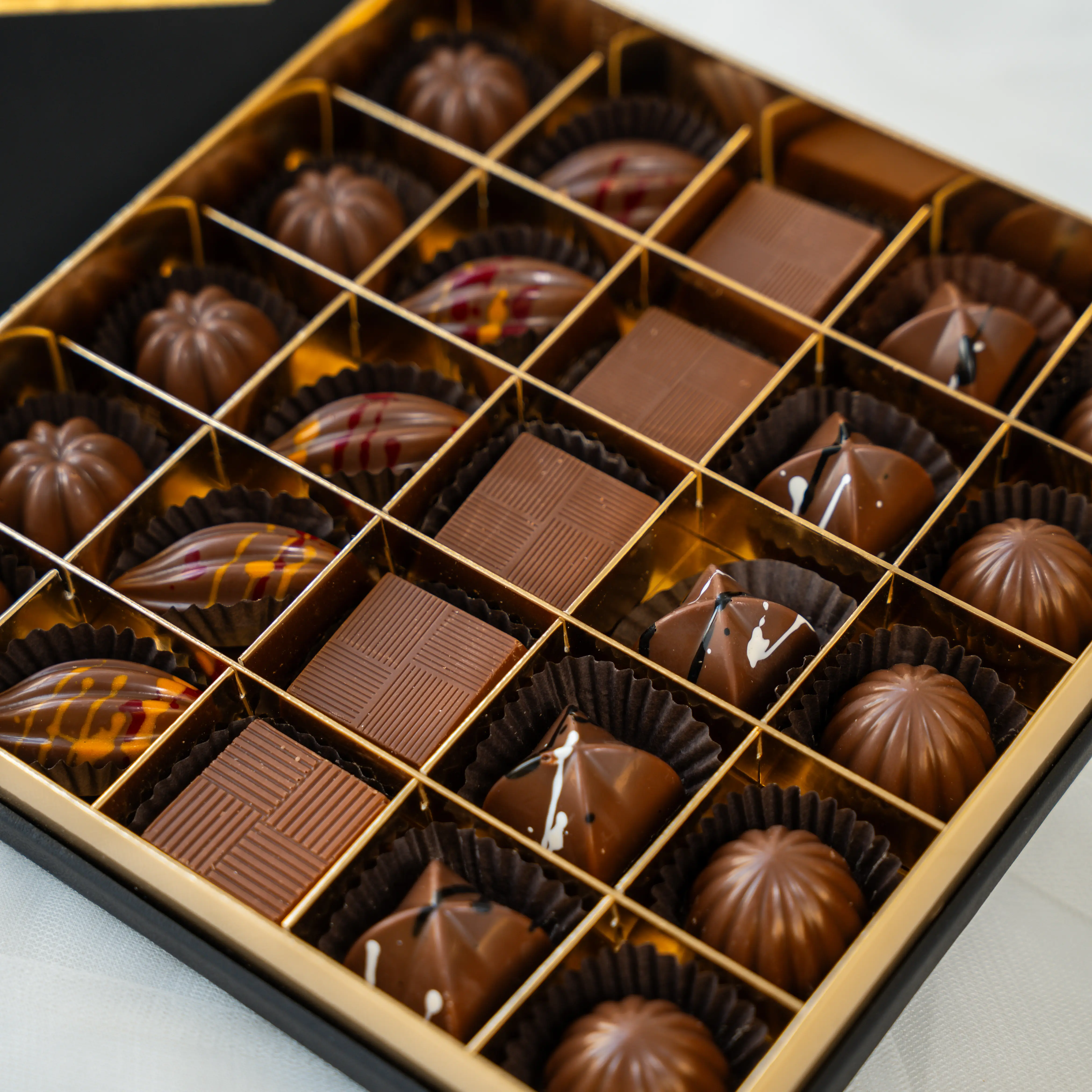 A Pistache Signature Temptation 25 Pcs Chocolate Box