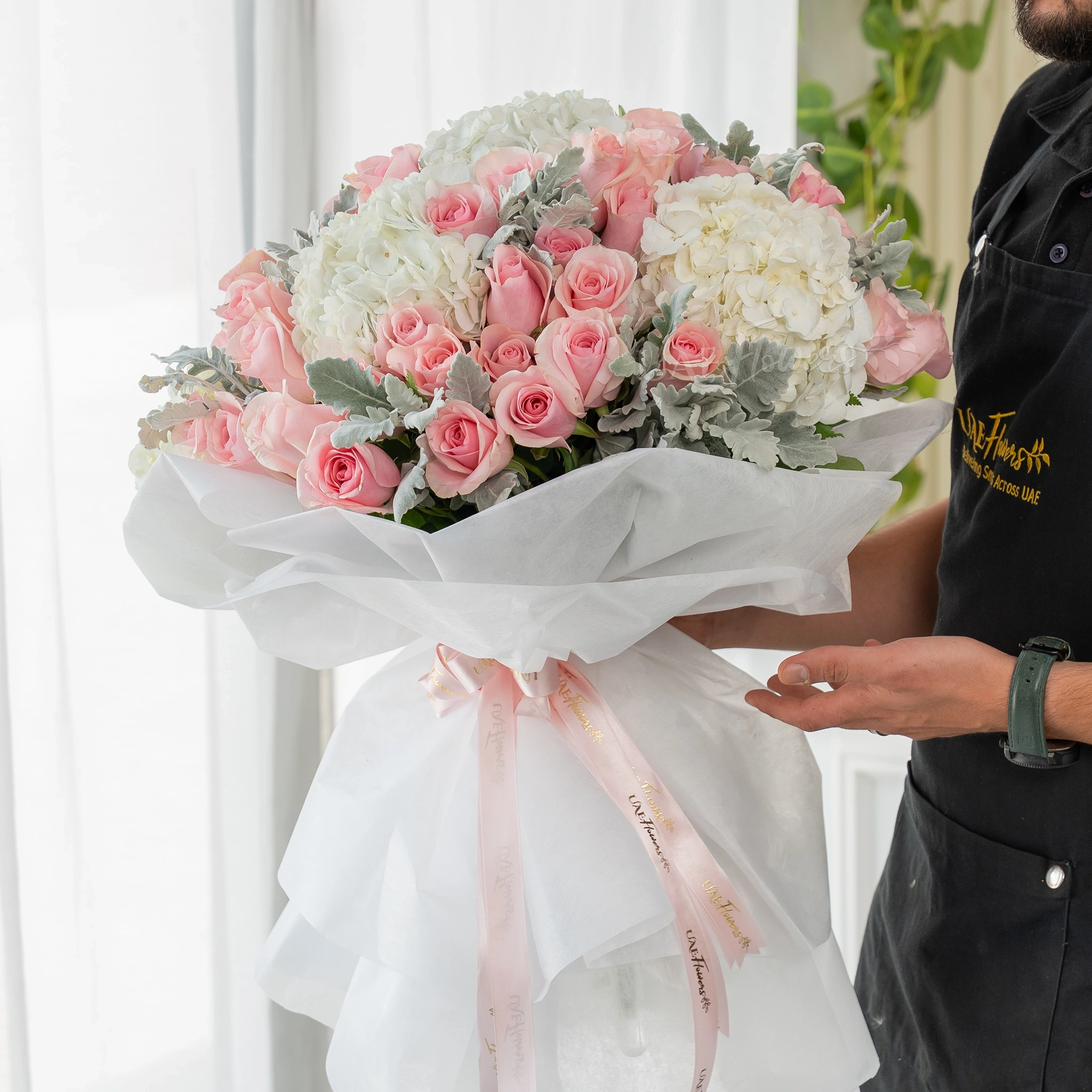 Luxury pink roses and white hydrangeas bouquet UAE