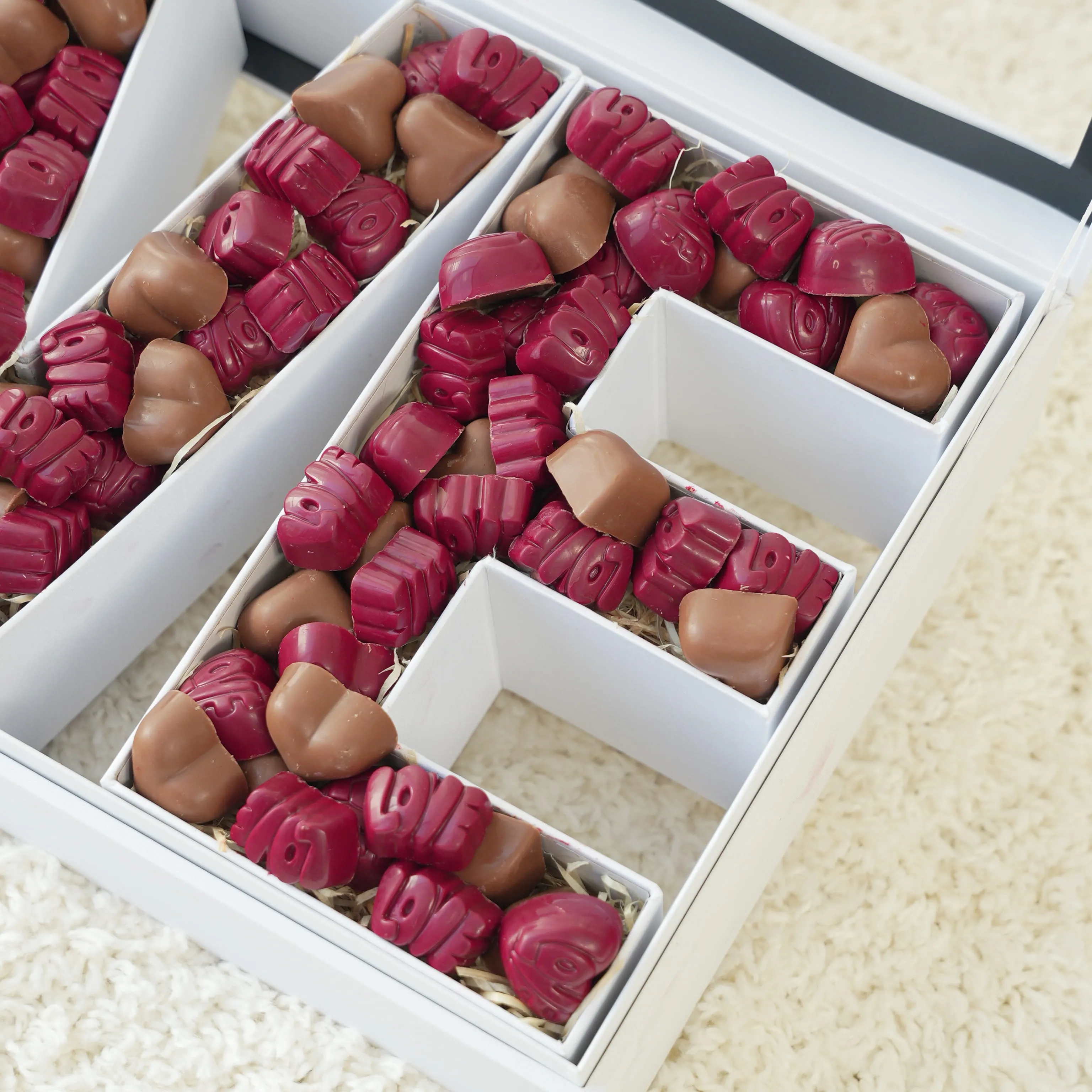 2 KG Assorted Chocolates In Love Box