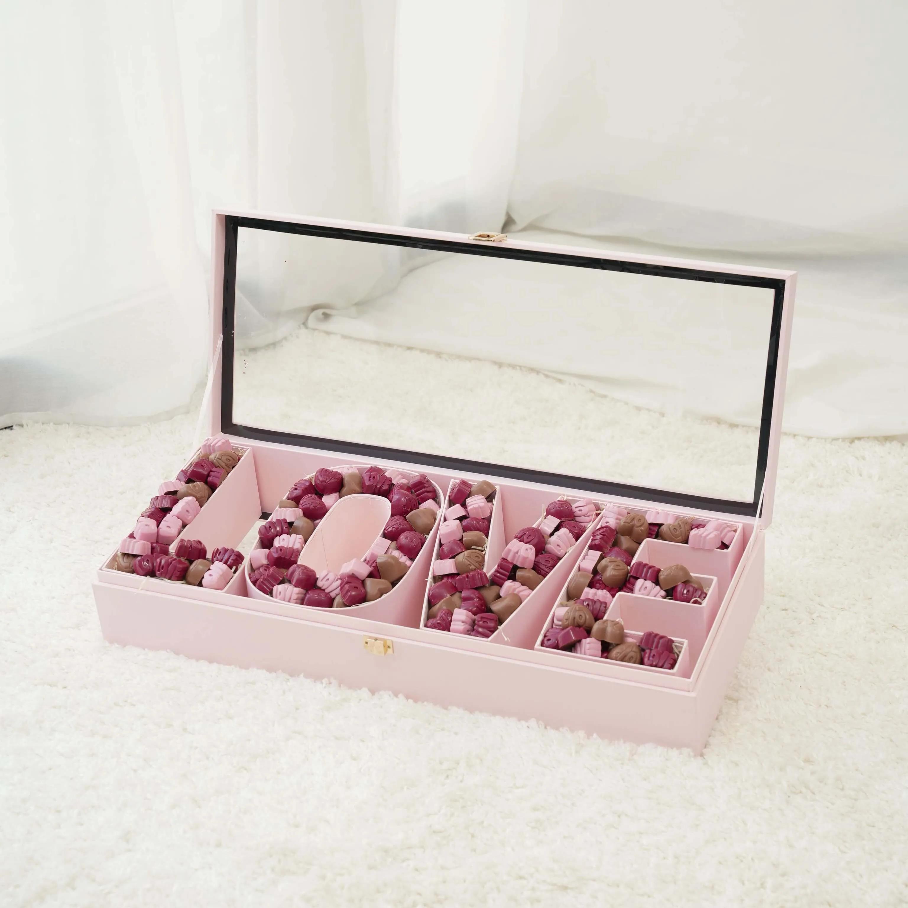2 KG Assorted Chocolates In Love Box