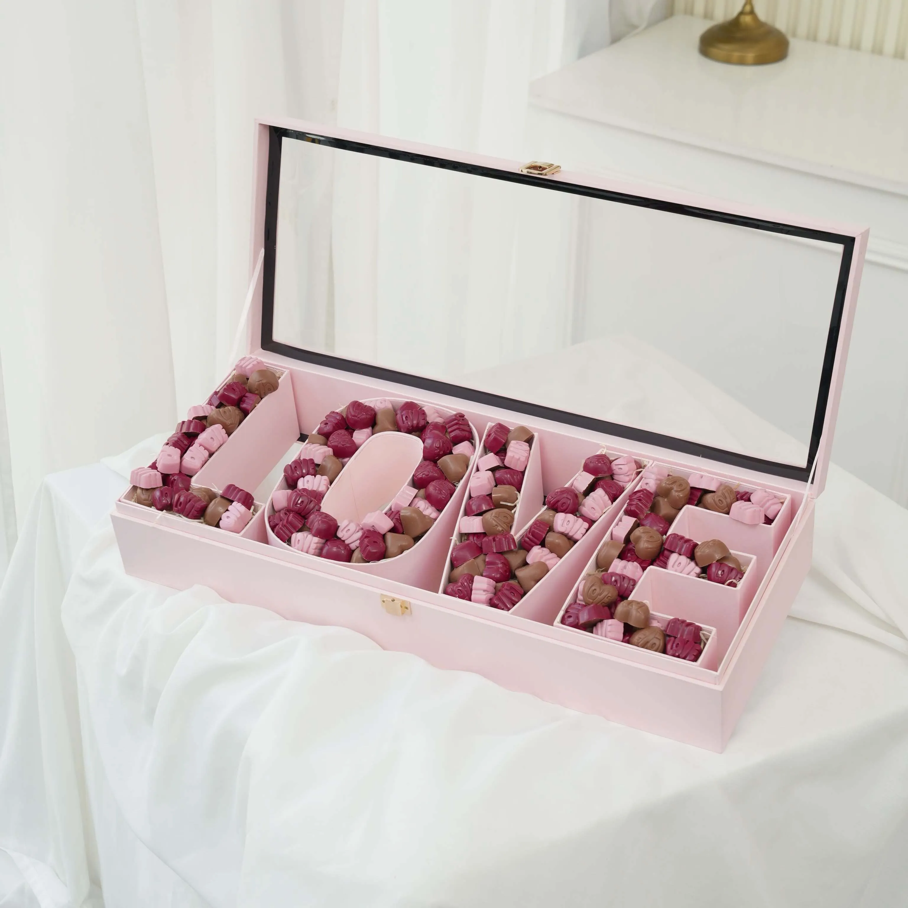 2 KG Assorted Chocolates In Love Box