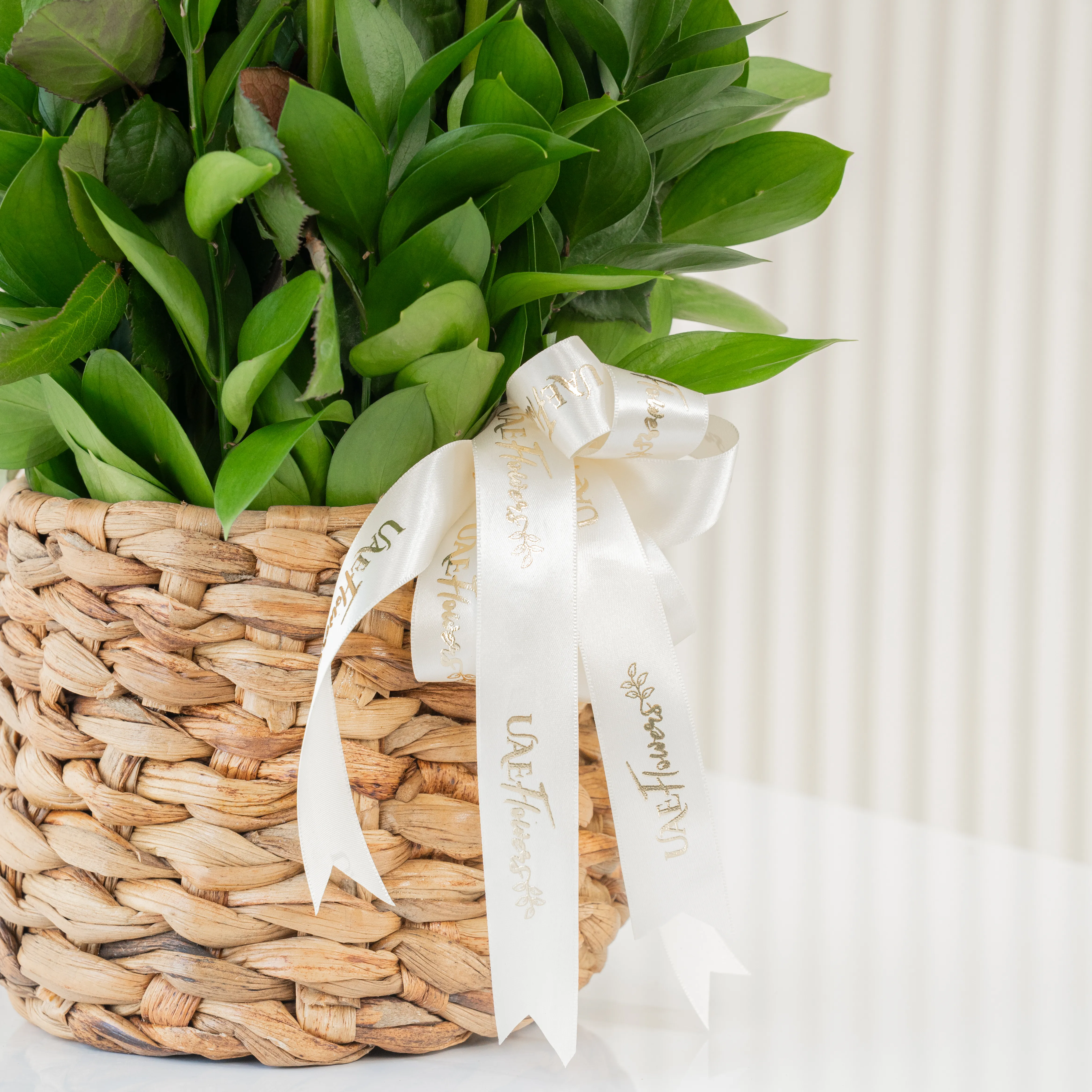18 White Roses in a Basket
