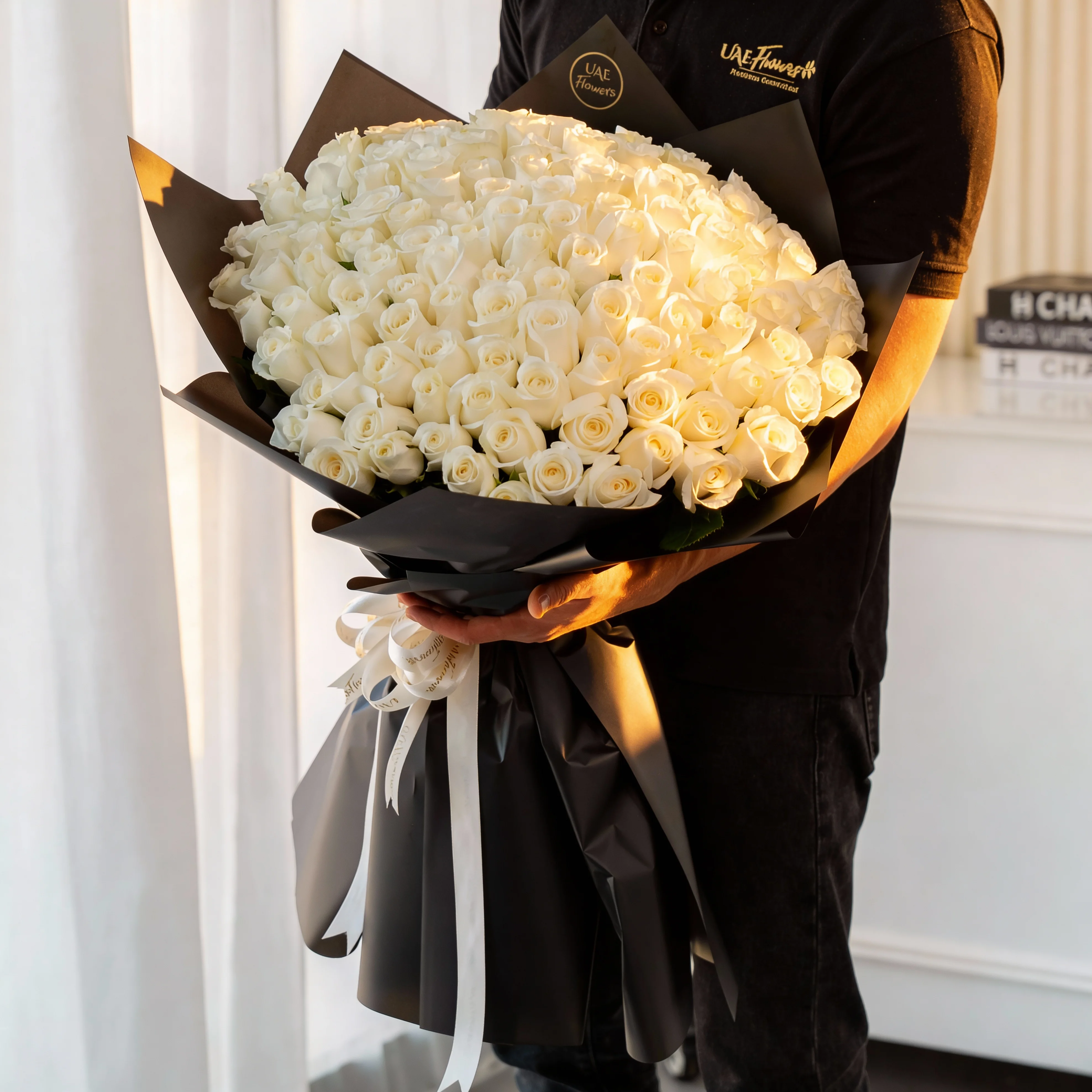 Bouquet of 100 white roses