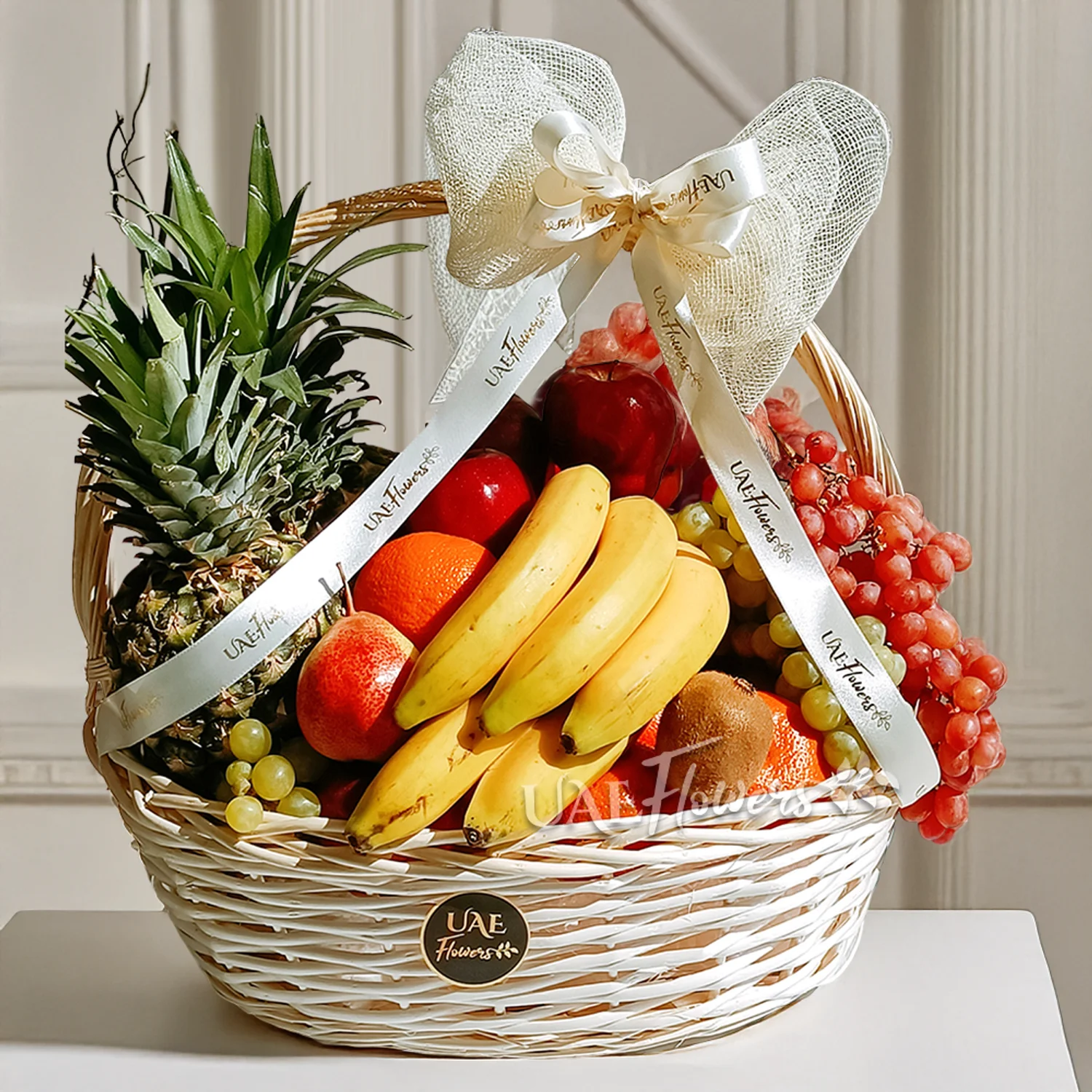 2 pineapples, 5 apples, 5 oranges, 5 pears, 5 kiwis, 5 bananas, and 1 kg grapes