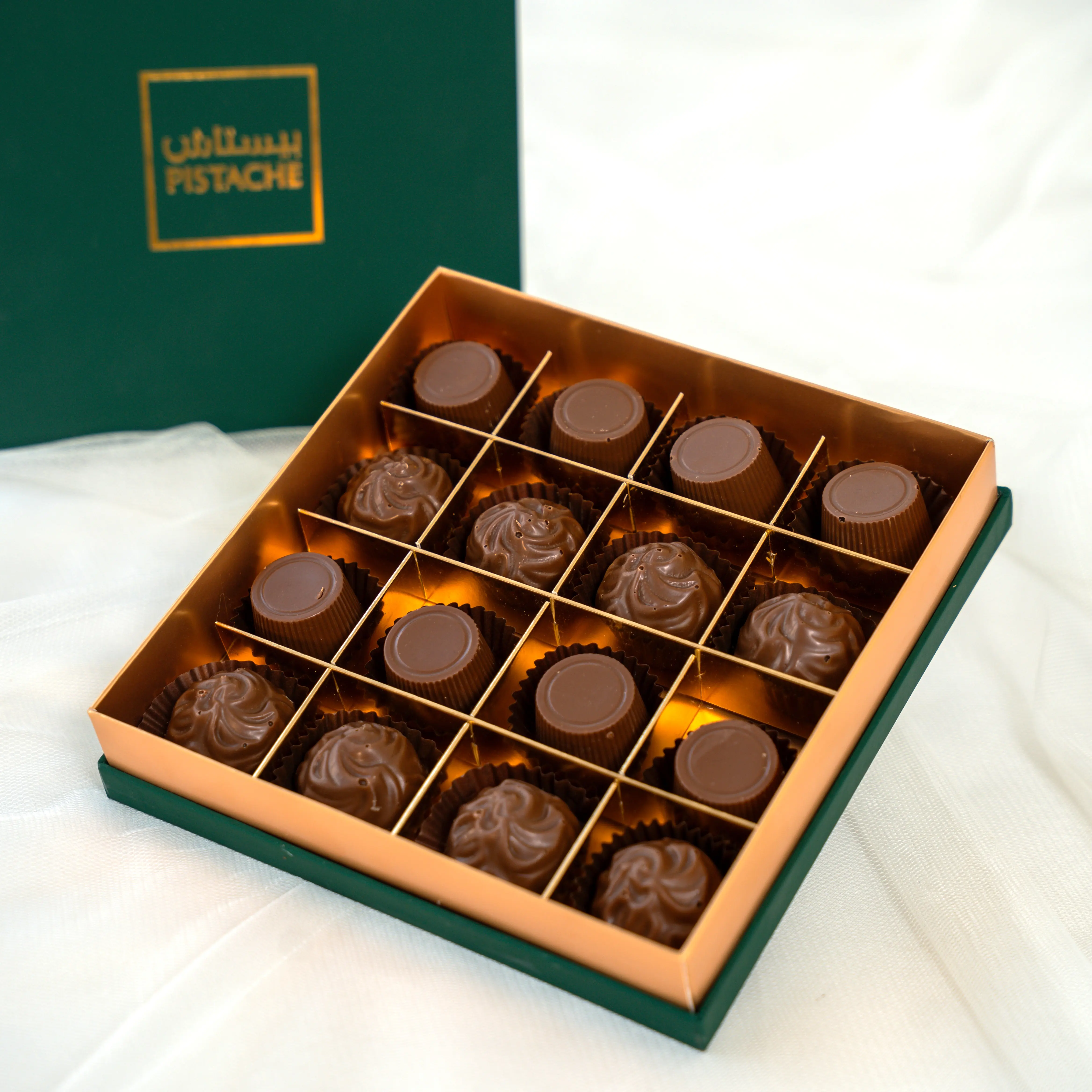 A Pistache Classic Selection 16 Pcs Chocolate Box